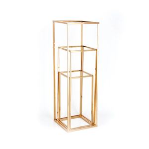 Supporto per Fiori in Metallo Dorato, Colonna Decorativa, Centrotavola Quadrato in Metallo per Feste - Product Image 6