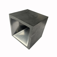 Moule en graphite à cavité carrée conique haute densité sur mesure pour la production industrielle de lingots de métaux non ferreux par fusion
