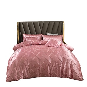 Set di Biancheria da Letto <span class=keywords><strong>in</strong></span> Raso di <span class=keywords><strong>Seta</strong></span> di Lusso, <span class=keywords><strong>Copripiumino</strong></span> e Lenzuola <span class=keywords><strong>in</strong></span> Tinta Unita, Set da 4 Pezzi - Product Image 1