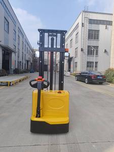 Apilador Eléctrico YANCHA de 2 Toneladas con Velocidad Continua, Capacidad de Carga de 2000 kg, Batería de Plomo-Ácido de 24V/100Ah, Motor de 2.2kW - Product Image 5