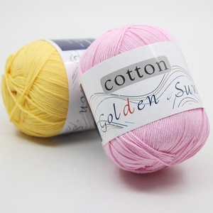 Filato di Cotone Morbido e Resistente all'Usura per Lavorare a Maglia Venduto all'Ingrosso dalla Fabbrica, noto anche come Filato di Cotone Riciclato o Filato di Cotone Biologico - Product Image 1