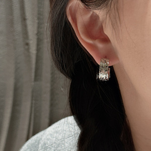 Boucles d'oreilles en argent pur S925, nid d'abeilles, glace pilée, style vintage français médiéval, style incurvé, design basique tendance - Product Image 2