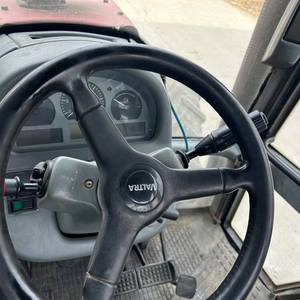 4*4 Drive Big Farm Tractor et outils pièces de tracteur <span class=keywords><strong>valtra</strong></span> acheter tracteur agricole <span class=keywords><strong>valtra</strong></span> 147KW 200hp 4wd <span class=keywords><strong>à</strong></span> <span class=keywords><strong>vendre</strong></span> - Product Image 2