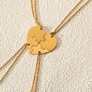 Set di Collane Puzzle a Cuore con Nome Personalizzato per <span class=keywords><strong>6</strong></span> <span class=keywords><strong>Amici</strong></span>, Gioielli dell'Amicizia in Acciaio Inossidabile 316L Placcato Oro 18K PVD Impermeabile - Product Image 6