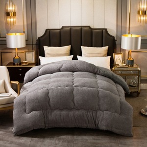 Set Biancheria da Letto Personalizzato all'Ingrosso Autunno Inverno in Velluto Grigio con Piumino Spesso e Caldo in Lana d'Agnello, Singolo, Matrimoniale, King e Queen Size - Product Image 3