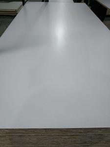 Ventes chaudes : Panneau MDF <span class=keywords><strong>mélaminé</strong></span> moderne certifié E1, grand format 6x8'x16mm, finition mate <span class=keywords><strong>blanc</strong></span>/noir - Product Image 3
