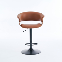 Tabouret de bar pivotant moderne européen nordique en cuir PU avec cadre en bois et pieds en métal noir pour la maison, le bureau et l'hôtel