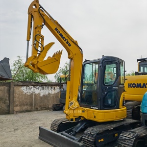Offre Spéciale – Mini-Excavatrice sur Chenilles d'Occasion Komatsu PC40MR à Rayon Court, 4 Tonnes, Originale du Japon, Compacte, avec Moteur Diesel Komatsu - Product Image 3