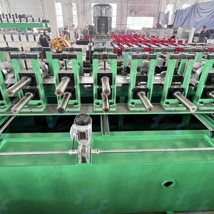 เครื่องขึ้นรูปรางสายไฟฟ้าแบบม้วนเย็นจากโลหะชุบสังกะสีแบบเจาะรู ปรับความกว้างได้อัตโนมัติเต็มรูปแบบ - Product Image 2