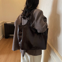 Sac fourre-tout simple et polyvalent pour femme, nouvelle collection hiver 2025, texture raffinée, style décontracté occidental, sac à bandoulière et sous le bras