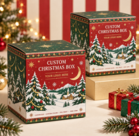 Boîte à bonbons de Noël écologique OEM ODM rouge et verte avec option cadre photo, en carton blanc, dorure à chaud, motif sapin de Noël et flocon de neige, forme carrée