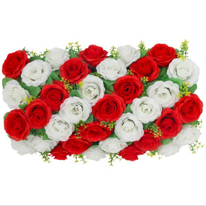 Pannello Decorativo per Matrimoni 50*30CM, Parete di Fiori Artificiali di Rose Rosse - Product Image 1