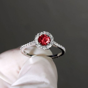 Anello rotondo in stile vintage da palazzo, elegante anello da dito per donna - Product Image 4