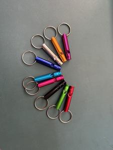 Красочный металлический аварийный свисток самообороны логотип на заказ брелок свисток для безопасности выживания - Product Image 6