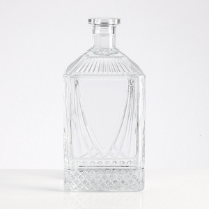Diseño exquisito en relieve Mini whisky botella de vidrio con tapa de oro - Product Image 4