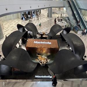 Luxury Window Display Kit Matte Wood Grain Metal Frame Acrylic <strong>Shelves</strong> Adjustable Height LED Light Pre-Assembled Freestanding - Product Image 3