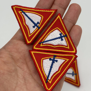 Tùy Chỉnh Nhà Máy Bán Buôn Giá Tùy Chỉnh Thiết Kế Thêu Các Bản Vá Lỗi Sắt Trên May Thêu Phù Hiệu Cho Mũ Và Quần Áo Vá - Product Image 3