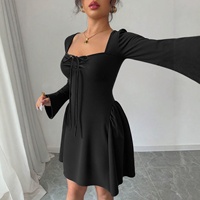 Nouvelle Robe Courte Femme Col Carré Ceinturée Manches Évasées Coupe Slim Ligne A Automne 2026