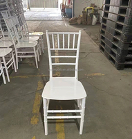 Chaise Chiavari en résine dorée empilable pour événements et mariages, prix d'usine en gros, finition lisse
