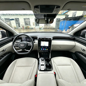 <span class=keywords><strong>Hyundai</strong></span> Tucson L SUV a Benzina Usato con Basso Chilometraggio, Guida a Sinistra, SUV Familiare Stabile e Affidabile - Product Image 3