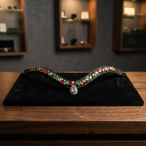 Diadema de Cuero para Caballo Rub International, Decorada con Cristales Rojos y Verdes, Hecha a Mano, Modelo 7860B, 50x50x40cm - Product Image 3