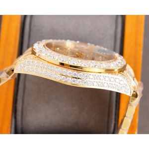 Montre mécanique en acier inoxydable 316 avec technologie d'incrustation de diamants supérieure, dotée d'un mouvement automatique haut de gamme pour hommes - Product Image 5