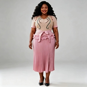 <span class=keywords><strong>Precio</strong></span> Directo <span class=keywords><strong>de</strong></span> Fábrica 2026 Vestido <span class=keywords><strong>de</strong></span> Noche Plisado Miyake <span class=keywords><strong>de</strong></span> Lujo con Bordado Intrincado, Cuello en V y Volantes Escalonados, Tallas Grandes, Venta al por Mayor - Product Image 2