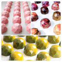 AKOKO Moule 3D DIY pour Décoration de Gâteaux au Chocolat, Démoulage Facile, Forme Diamant, PC Qualité Alimentaire, 32 Cavités, pour Mousses au Chocolat