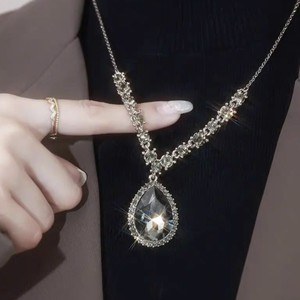 Stylish Geometric Sweater Chain Long Necklace Champagne Gold Teardrop Pendant Party Jewelry for Women - Product Image 4