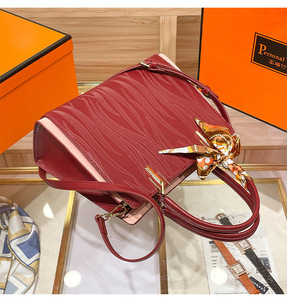 New Fashion Designer Crossbody Bags High Quality PU <b>Leather</b> Shoulder Messenger Bag Casual Totes Luxury Women Handbags and <b>Purses</b> - Product Image 4