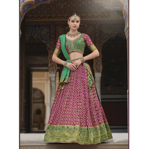 Lehenga Choli indien traditionnel de qualité supérieure en soie de Surat, tenue élégante pour mariage et fête - Product Image 1