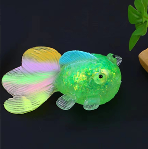 Juguetes Blandos de Pez Dorado de 11 cm, Juguetes Sensoriales Kawaii para Aliviar el Estrés en Niños, Material de PVC para Niños y Niñas de 5 a 7 Años - Product Image 2