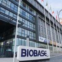 Microscope BIOBASE avec mécanisme de mise au point par rotation, objectif rotatif, régulateur de lumière supérieure, équipement de visualisation de diapositives pour laboratoire