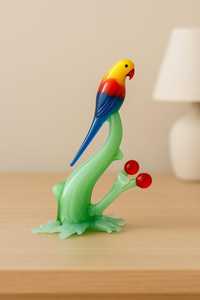 Figura de Loro de Vidrio Soplado a Mano con Rama Verde y Bayas Rojas, Tema Animal, Decoración de Pascua de Rajastán - Product Image 3