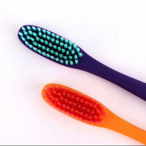 Brosse à dents KNK KKP15 pour adultes, haute qualité, poils en nylon doux, design conique, poignée confortable en PP, usage domestique - Sourire sain - Product Image 1