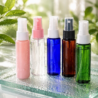 Vente en gros de flacons pulvérisateurs ronds en PET de 30 ml avec pulvérisateur noir/argent/or pour désinfectant, parfum, soin de la peau, sérum, shampoing et utilisation en voyage