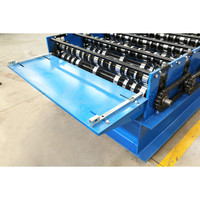 Machine de formage de tôles métalliques haute précision 840 pour la production de tuiles en acier coloré pour villas, entrepôts et bâtiments industriels