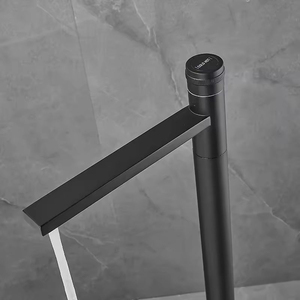 Grifo de Lujo para Bañera Independiente, Montado en el Suelo, con Mezclador de <span class=keywords><strong>Ducha</strong></span> y Rociador Manual para Proyectos de Villas y Hoteles - Product Image 5