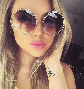 Vente en gros de lunettes de soleil vintage surdimensionnées à monture métallique personnalisée avec logo, mode 2020, lunettes de soleil rondes surdimensionnées pour femmes - Product Image 2