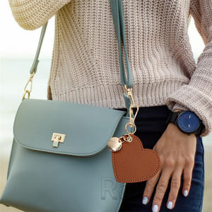 Cuero corazón amor llavero Metal llaveros llaves buscador llaveros mujer bolso encantos colgante bolso encanto bolsa Accesorios - Product Image 6