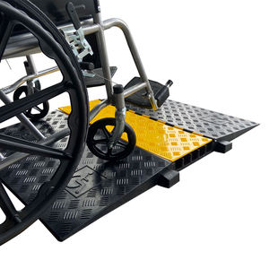 Protecteur <span class=keywords><strong>de</strong></span> câble en caoutchouc à 5 canaux, rampe pour fauteuil roulant pour les événements, intérieur et extérieur, <span class=keywords><strong>passage</strong></span> <span class=keywords><strong>de</strong></span> câbles multi-canaux, pente robuste - Product Image 5