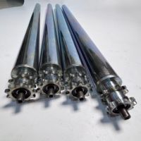 Rouleaux, pignons et tambours en acier inoxydable galvanisé pour lignes de production, disponibles sur mesure.