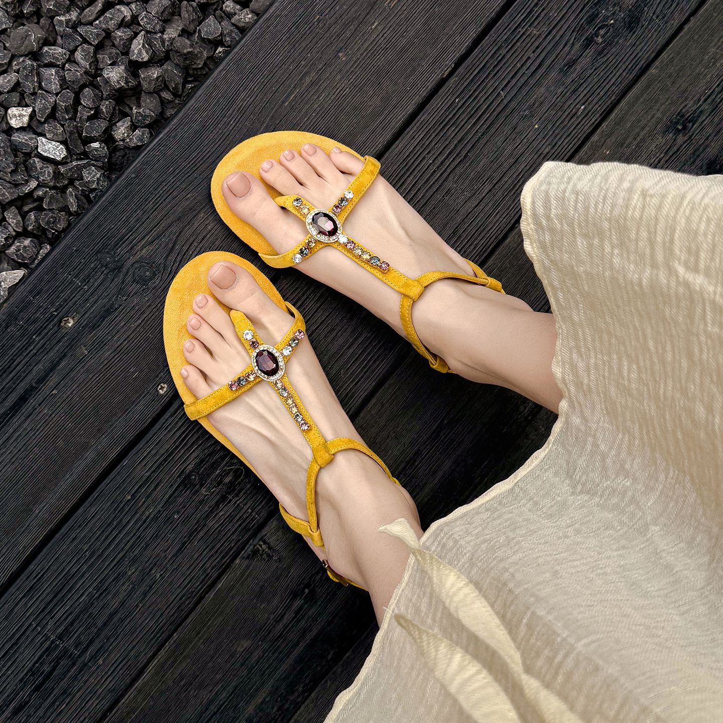 Jaune