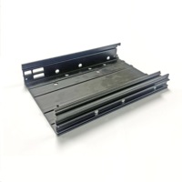 Service d'extrusion de profilés en aluminium anodisé sur mesure pour pièces métalliques de lampes LED électroniques, boîtiers d'amplificateurs, châssis et couvercles.