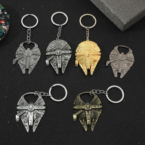 Apribottiglie Portachiavi Millennium Falcon <span class=keywords><strong>Darth</strong></span> <span class=keywords><strong>Vader</strong></span> in Lega di Zinco Fatto a Mano Leggero, Accessorio da Bar Portatile per Uomo - Product Image 3