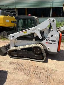 Chargeuse compacte sur chenilles Bobcat T650 d'occasion, diesel, pour la construction et l'agriculture - Product Image 2