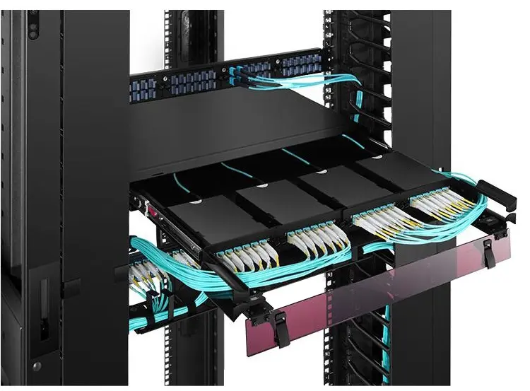 Fornitura di fabbrica 40GB MPO a MPO cavo in fibra ottica multimodale Patch Cord 12 Core Fiber OFNR materiale per Data Center