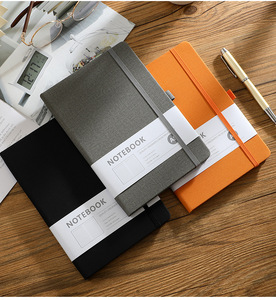 Quaderno A5 Personalizzabile con Copertina Rigida e Portapenna, in Pelle PU con Fogli Interni a Righe, Diario Personalizzato - Product Image 2