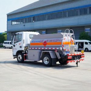 Mini-citerne DONGFENG 4x2 2CBM 3CBM pour carburant, camion-citerne mobile diesel avec pompe et distributeur à vendre - Product Image 3