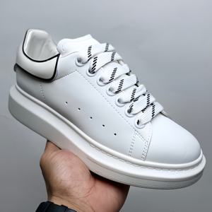 Zapatillas Deportivas de Diseño MQ 2026, Superventas, para Hombre y Mujer, Estilo Urbano con Estampado de Grafiti en Blanco y Negro, Suela Gruesa - Product Image 6